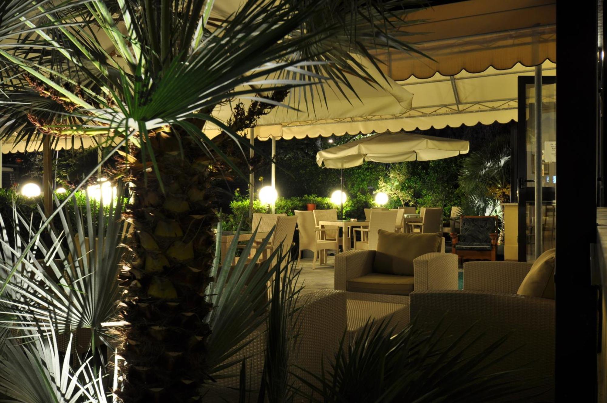 Pineta Mare Lido di Camaiore