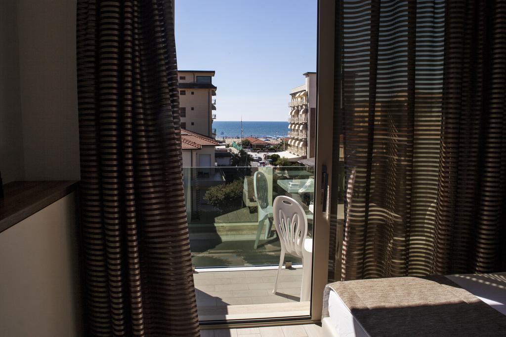 Pineta Mare Lido di Camaiore